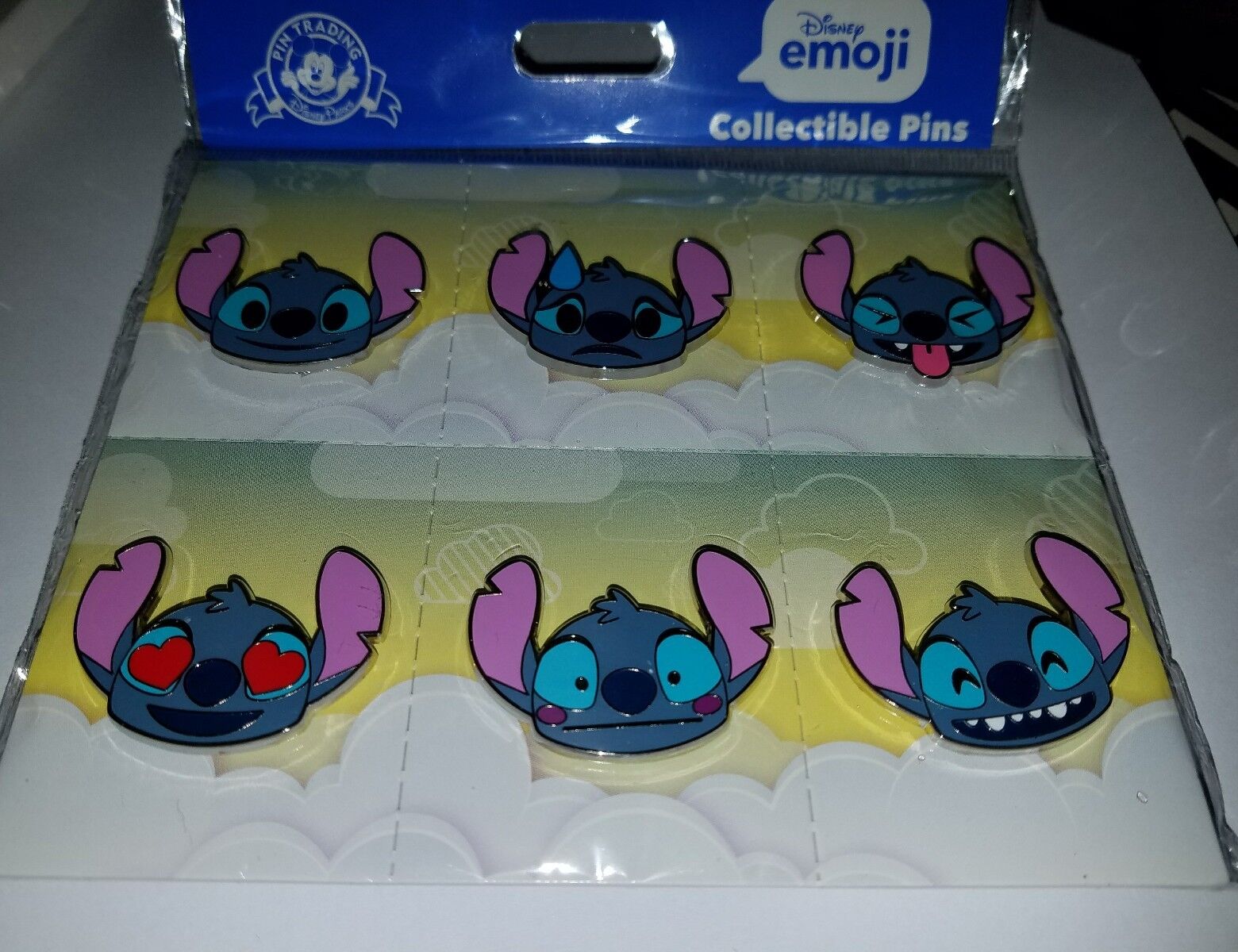 Disney Pins EMOJI - Stitch 2017 Sealed Booster Pack 