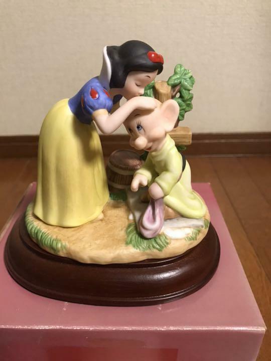 Rare Disney Snow White And The Seven Dwarfs Sweet Kiss Dopey Limited Figure 2001 For Sale 